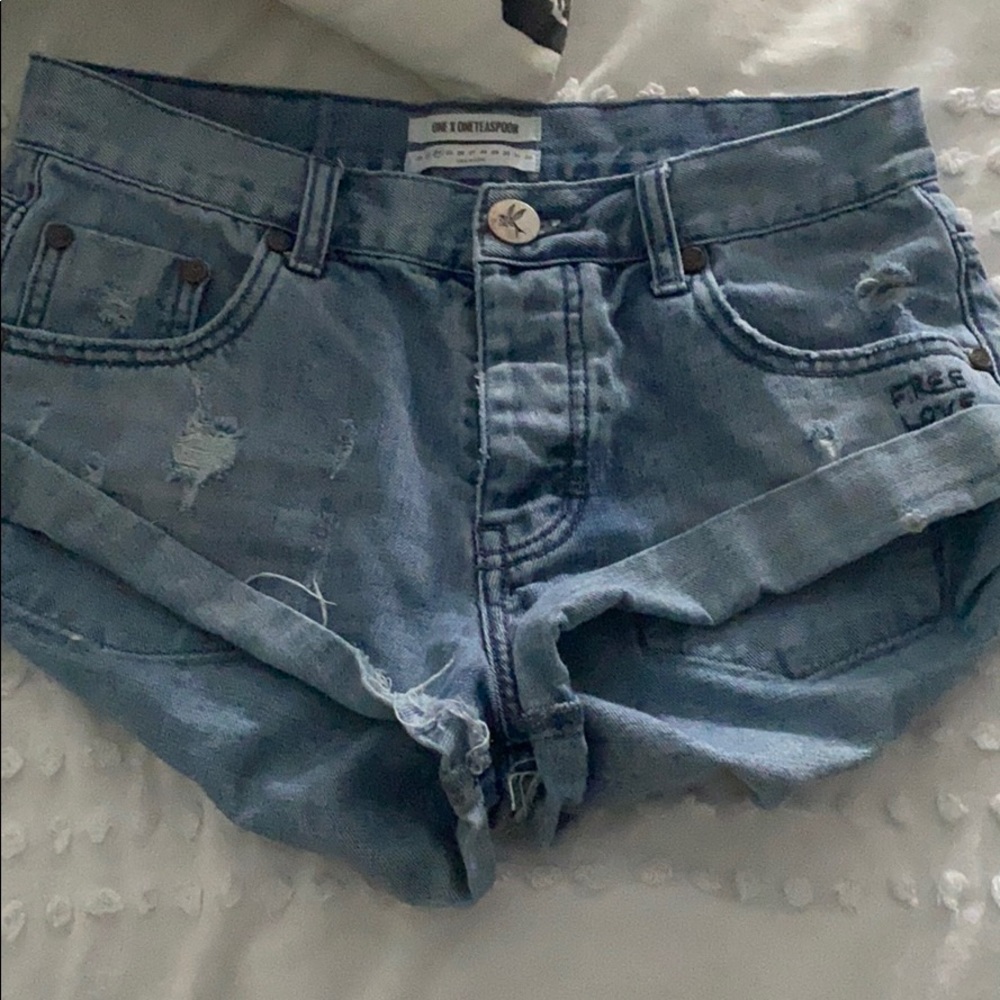 one teaspoon shorts SOLD DO NOT BUY!!